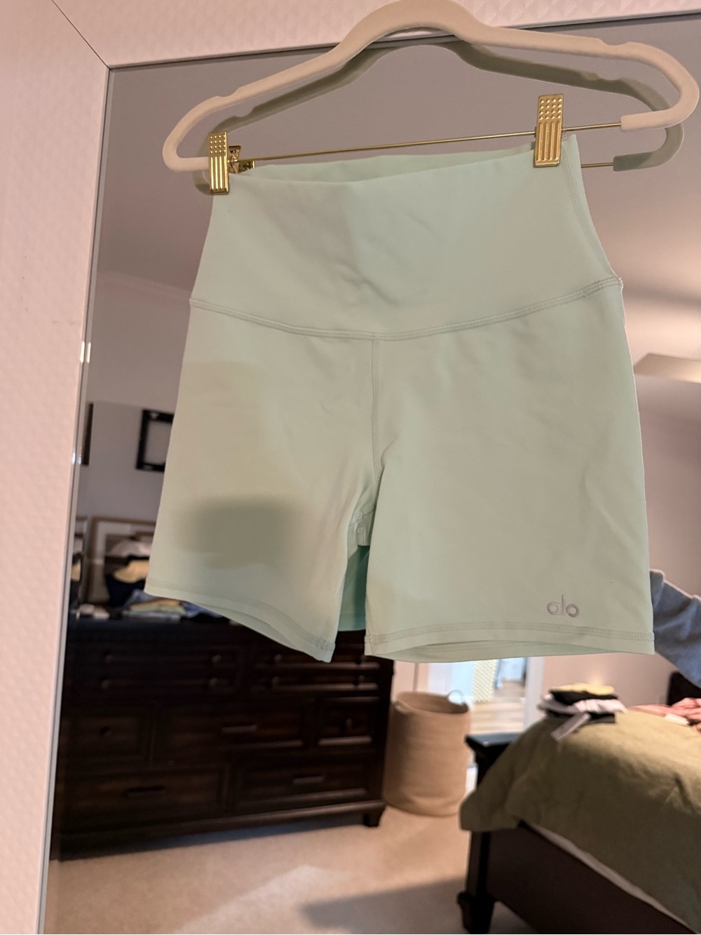 ALO Yoga High-Rise Mint Bike Shorts — Pale Green